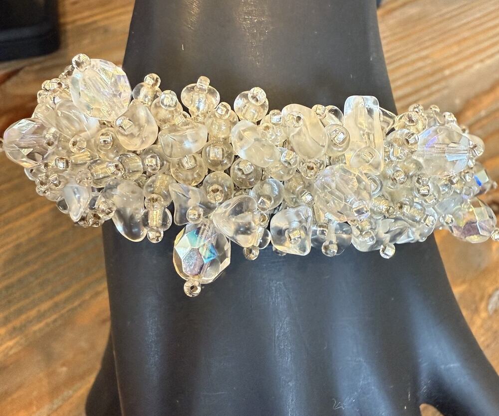 Vintage Clear Glass Beaded Bracelet Magnetic Clasp Closure